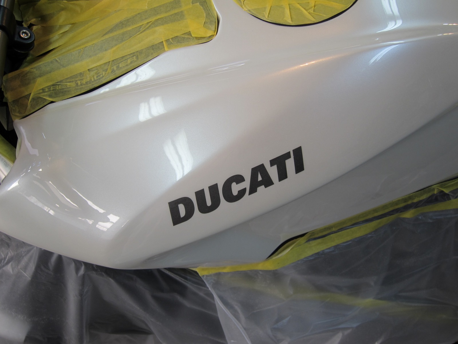 20130221-ducati-streetfighter-07