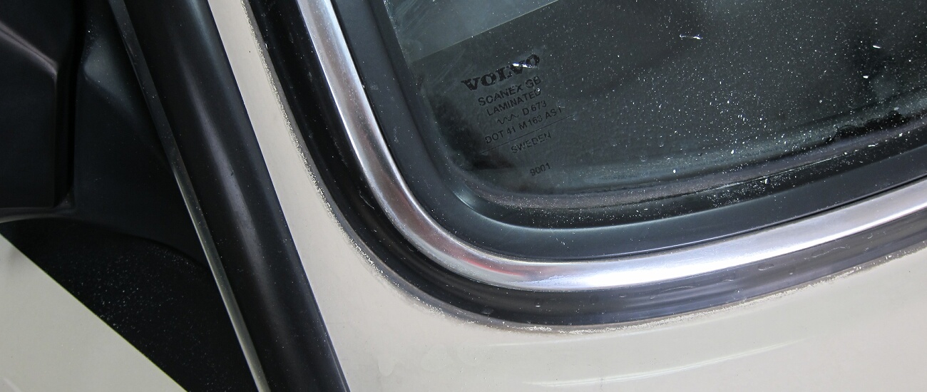 ボルボ 240 Gl ディテール洗車 長年経過した水垢は硬く固着しています 中古車復活計画 プチレストア カービューティープロ ブルーボトル ガラスコーティング 東京