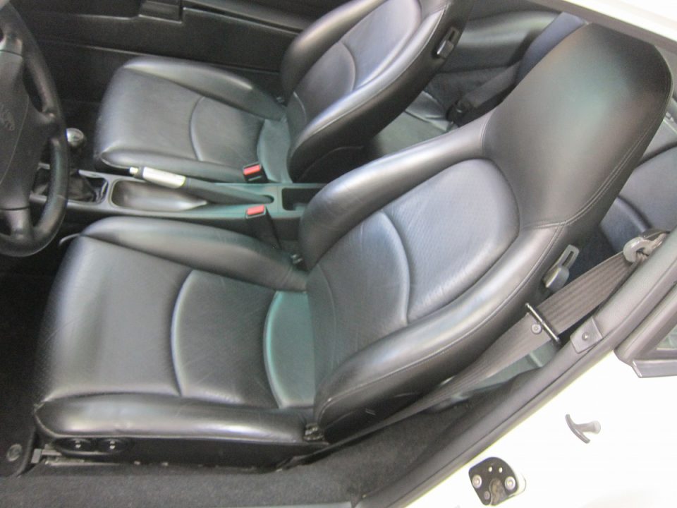 カビのトラブル ポルシェ 911 カレラ 車内クリーニング カービューティープロ ブルーボトル ガラスコーティング 東京